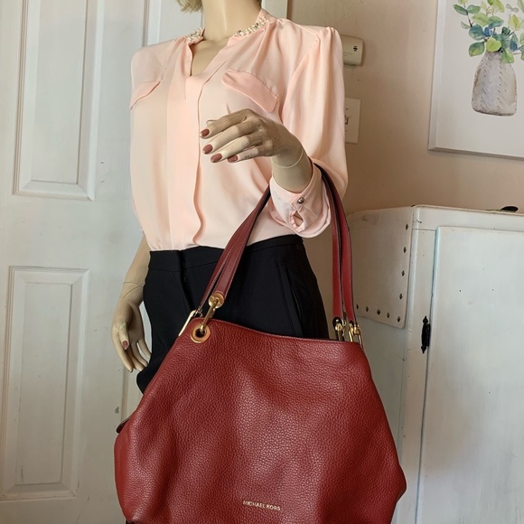 Michael Kors Leather Bag - Picture 4 of 10